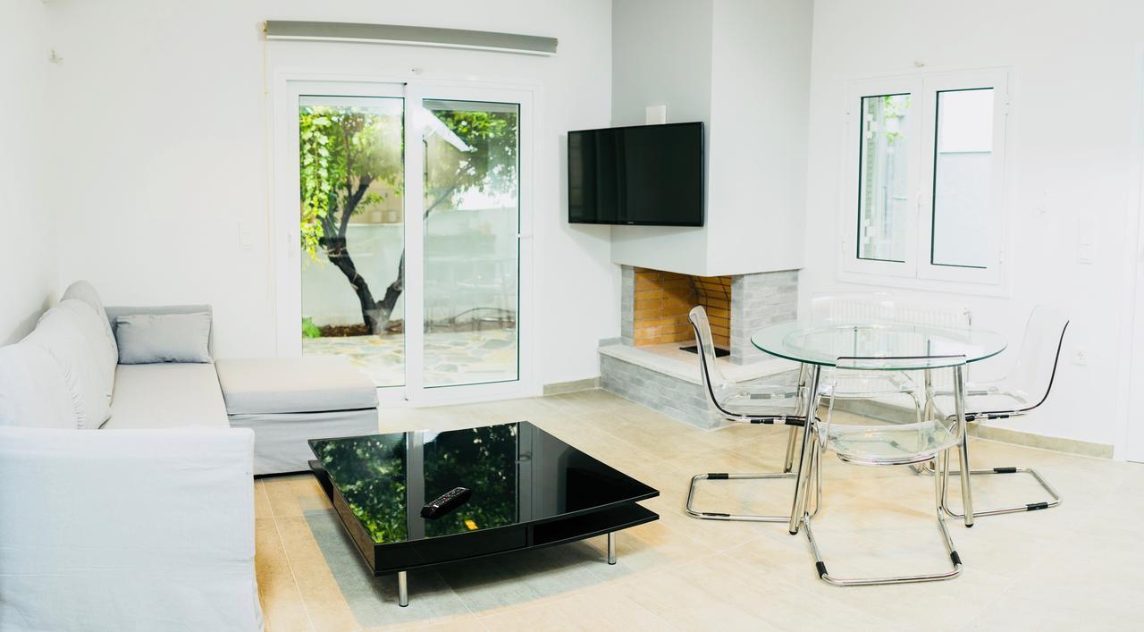 Minimal Residence Near The Beach Loutraki  Exterior photo